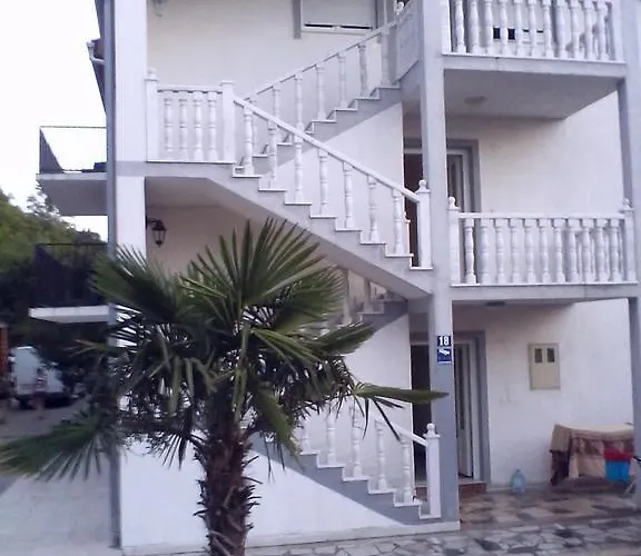 Malinska-kajkic Апартаменты *